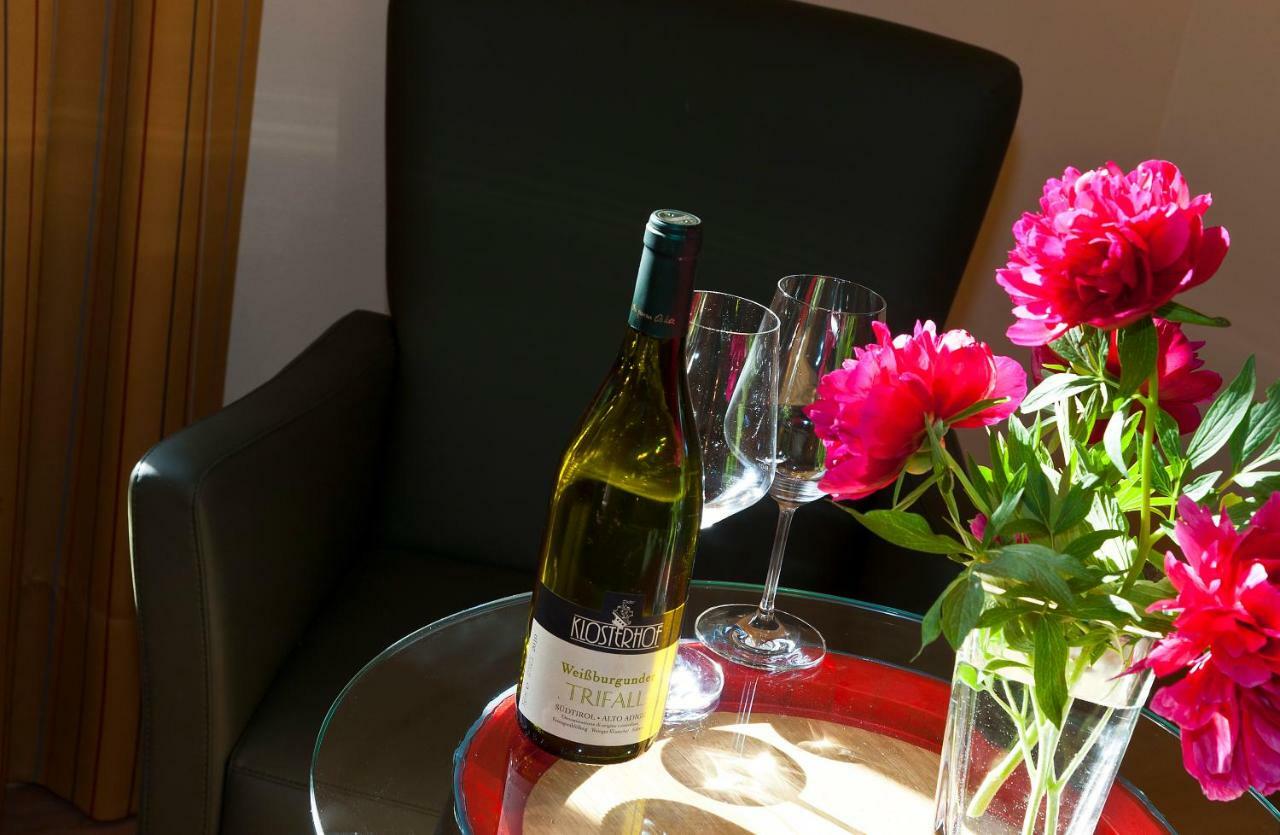 Hotel Weingut Klosterhof Caldaro Luaran gambar